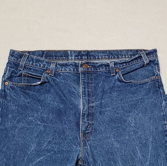 VINTAGE Levi's 505 Orange Tab Dark Wash Stone Wash Regular Fit Straight Leg Jean - Picture 4 of 11